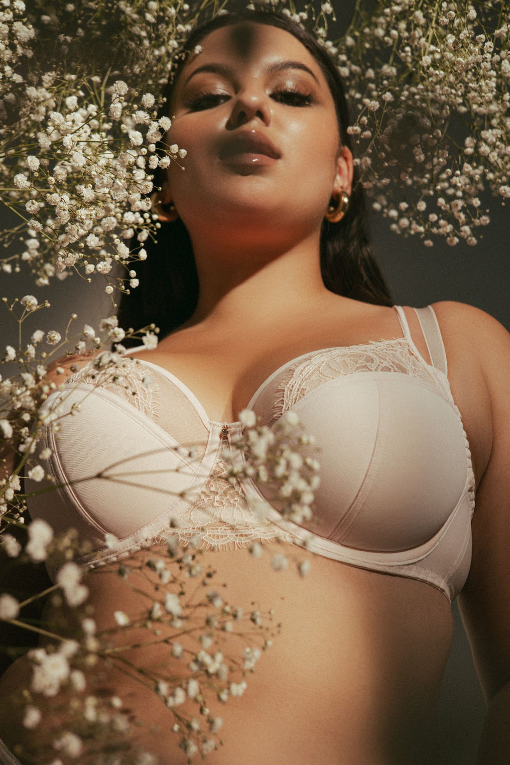 BIUSTONOSZ AV 2163 PÓŁ MIĘKKI PUDER